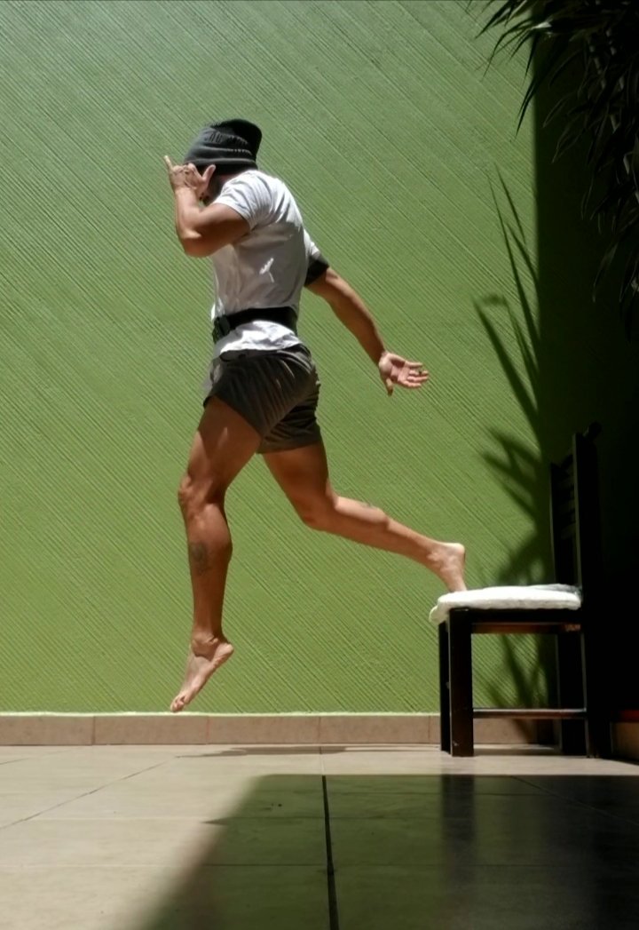 LeoPerfection's tweet photo. Desplante + salto = impacto. https://t.co/2QPGKPWu24