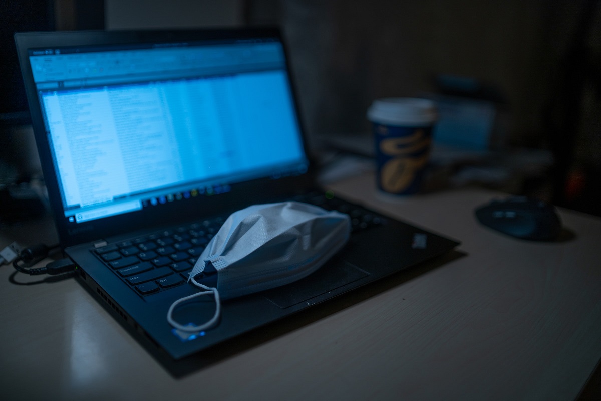 WBG_Digital's tweet photo. As countries battle the spread of #COVID19, contact-tracing apps have sparked some hope… and a fair bit of controversy. Our technology expert @tatipq weighs in on the #BigData debate: https://t.co/LXoiLN8YEu https://t.co/vOUX5nVuwJ