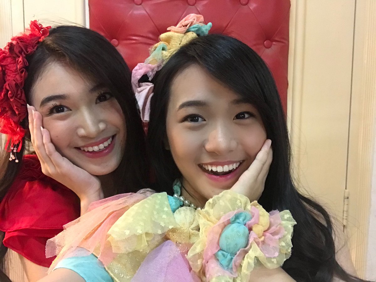 Celine_tzh's tweet photo. Makasih yaa buat yang sudah nonton RCTI+ hari inij🥰🥰 semoga minggu depan ada lagi yaaa😍😍 ada foto sama ci @N_ShaniJKT48 🙈🙈 @RCTIPlus  #RCTIPlusxJKT48Theater https://t.co/pE3OpF6uHj