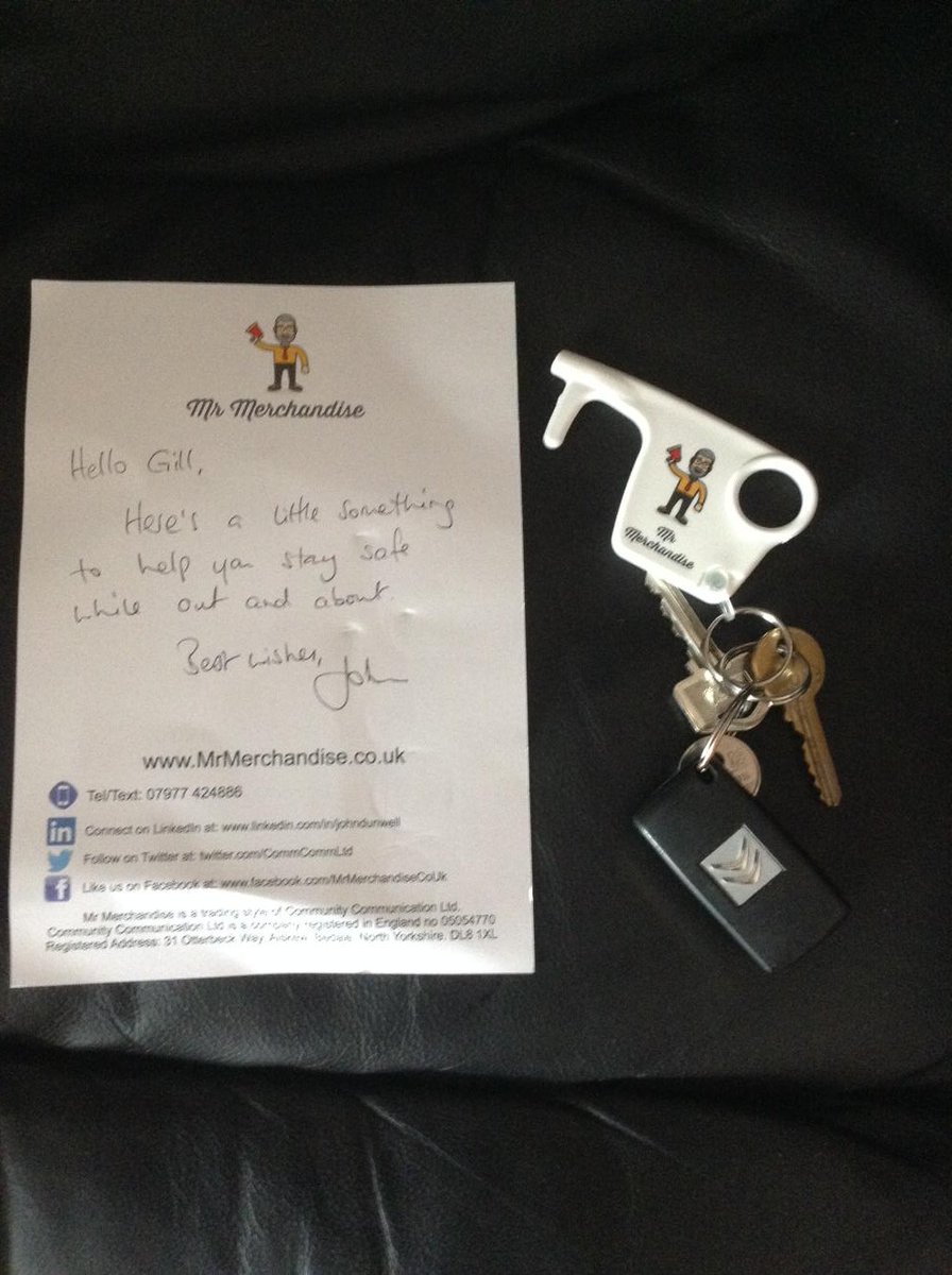 GillsSOS's tweet image. I ❤️ surprises! Big Thank You to @CommCommLtd aka Mr Merchandise for my new hygiene hook key ring. #StaySafe