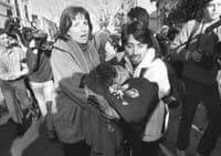 vilma_ripoll's tweet photo. Acompañe muchas luchas en esos años, pero de esta no me olvido, no me olvido de los que culparon a la crisis, no me olvido de los que dijeron que se mataron entre ellos, no me olvido que fue la policía, no me olvido que los responsable políticos siguen impunes. #MaxiyDario https://t.co/aTFvU5KIcG