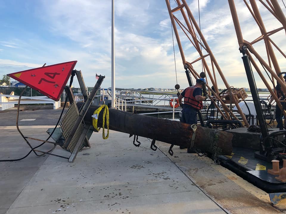 While promoting safe boating for all of you mariners, The #USCG is doing their part making sure you can navigate the waters without having to worry about partially submerged hazards. Follow USCG Sector Delaware Bay ow.ly/bEuY50AhGWo