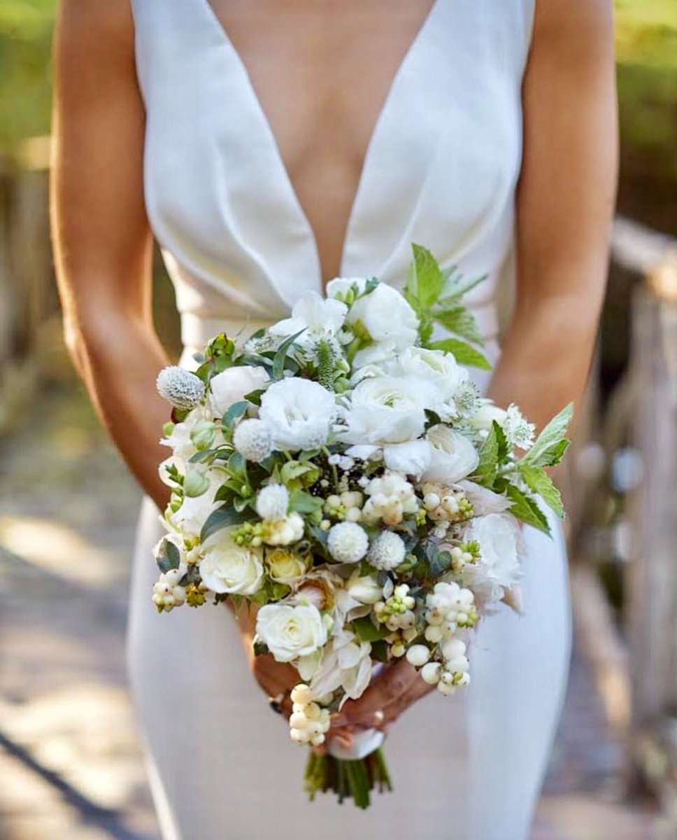 PRGirlWeddings's tweet photo. Happy Friday!
Cheers to catching bouquets this weekend and to many more weddings!
👰🏾💍🤵🏾
#WeddingPR #PRGirlBride #PRGirlGroom #Love #Celebrations #Lifestyle #LuxuryWeddings #PRGirlWeddings #Lusaka #Zambia https://t.co/bDO5RO42BO