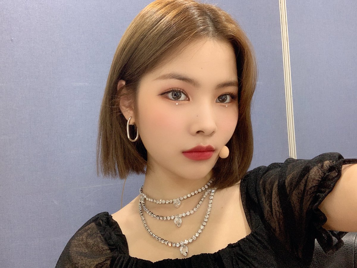 WekiMeki's tweet photo. 키링들이 좋다면 나도 좋아 💕
#오션스8 #나빨간바지입었다요 #위키미키 #웁시 #🦄 https://t.co/EAkCmevAqH