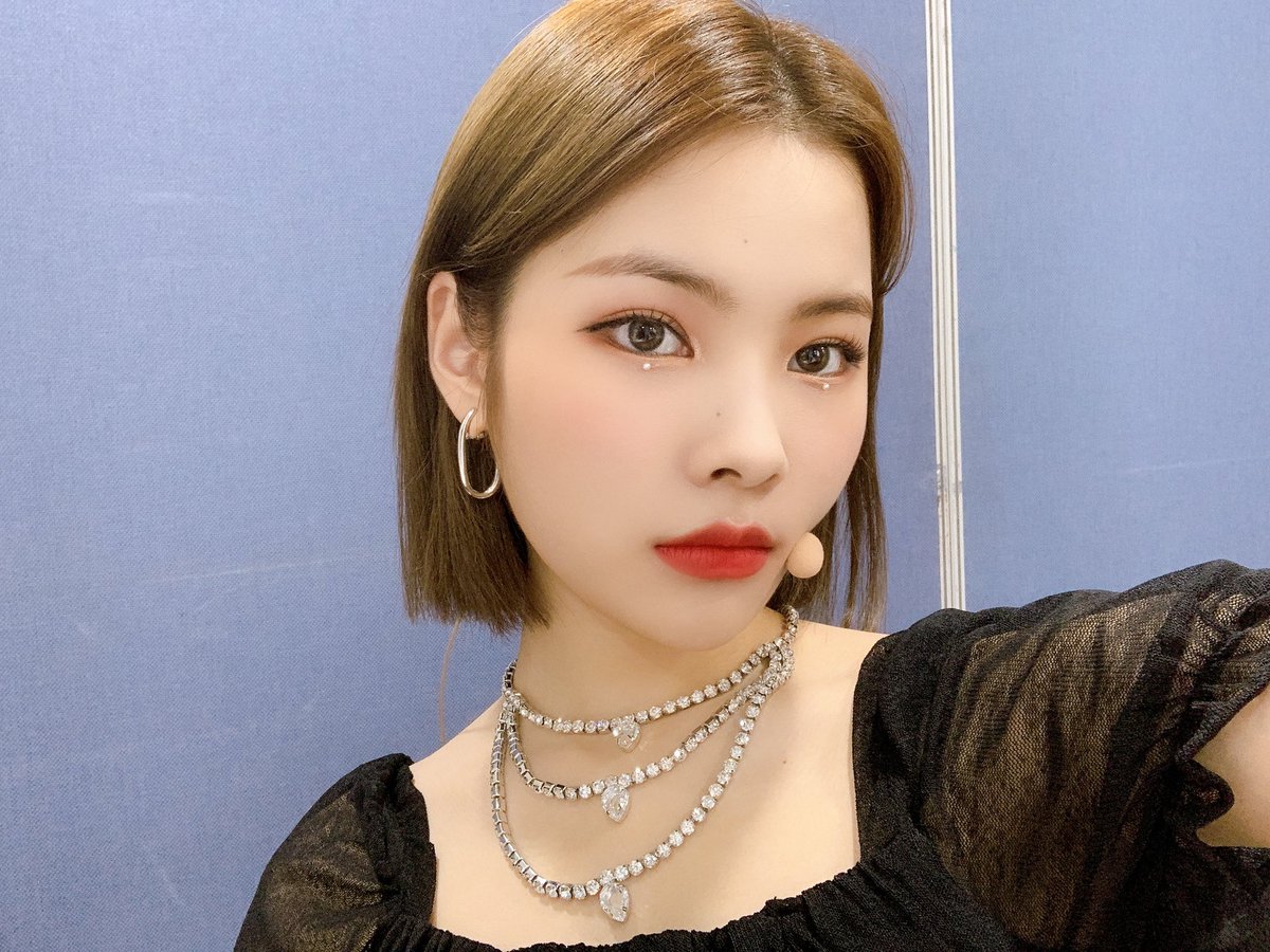 WekiMeki's tweet photo. 키링들이 좋다면 나도 좋아 💕
#오션스8 #나빨간바지입었다요 #위키미키 #웁시 #🦄 https://t.co/EAkCmevAqH