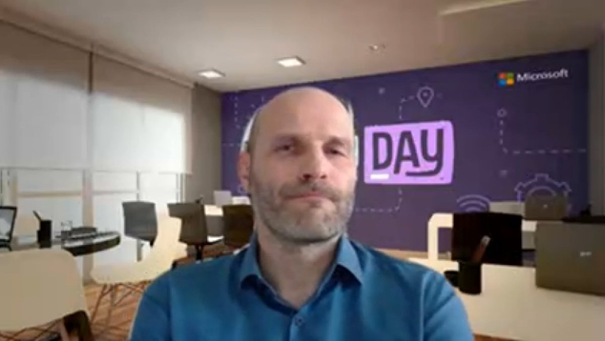 MSFT_EDU_CH's tweet image. Am wichtigsten ist nicht das Warum oder Wie, sondern das Wann... #Schulen auf eine Cloud-basierte Verwaltung umzustellen müssten. Die Antwort: &quot;Sofort&quot;, sagt Daniel Bühlmann, Netree AG. Wie, erklärt er in seinem #EduDay-Vortrag. Bald ist die Aufnahme verfügbar. #PiLSchweiz