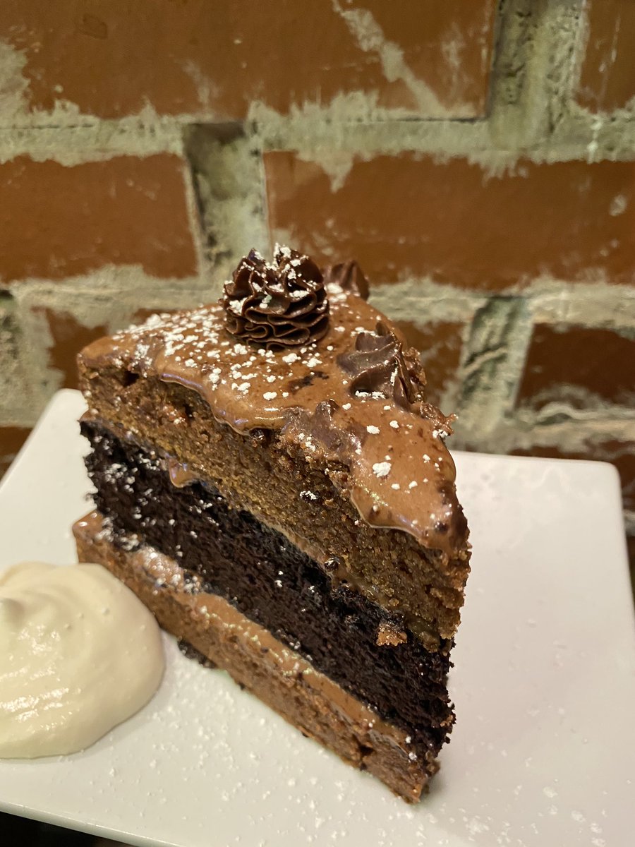 crystanysbrass's tweet photo. The sun is shining and we are open at 4pm for dine in service and curbside pickup. Grab a slice of our chocolate cake with blackberry fudge icing (limited quantities) 🍰😍 #glutenfree #cake https://t.co/TW18dLqAwK