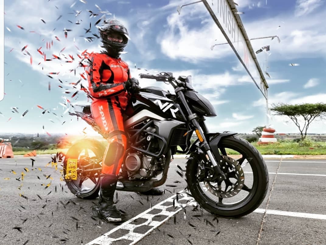 bethmobilityke's tweet photo. We are extremely lucky to have you as part of our team🙏
Do I come off strongly?
Because I am.I'm strong & Resilience with strong opinions, a stronger personality and an even stronger will😎😎
@bethmobility
@cfmoto_world
#beabadass😍😘💪💪✌👌
#bethmobility
#cfmoto250nk https://t.co/IoXsxFs0TE