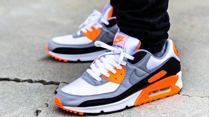 KicksFinder's tweet photo. Ad: The Nike Air Max 90 'Total Orange' is now available at Finish Line!
Use code: HEATINGUP10 for $10 off.

>> https://t.co/2zjxIq566d https://t.co/r9OIPOzmsP