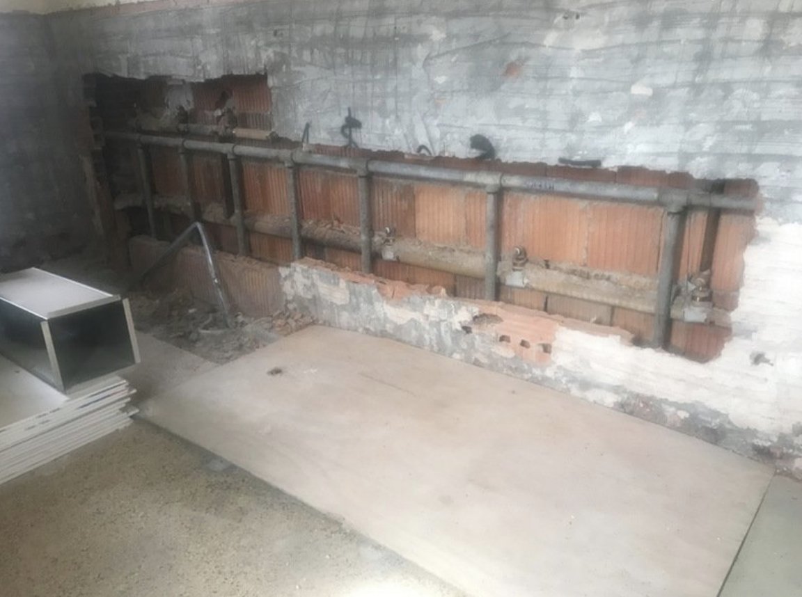 JesuitPrep's tweet photo. Plumbers have installed the roughing of domestic water and sanitary lines in our facility. We can’t wait to see our new bathrooms!

#BJPsNewHome #BJP #jesuitschool #brooklyn #honoringthepromise #middleschool https://t.co/AN8Xe2onjN