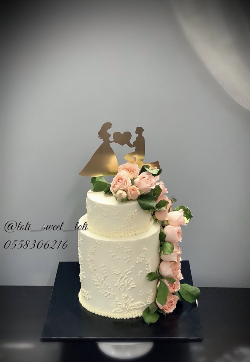 totisweettoti2's tweet photo. #كيكة_زواج #كيكة_ملكة #كيكةزواج #Marriagecake #cake #designer_cakes #riyadh https://t.co/ktw42jSfku