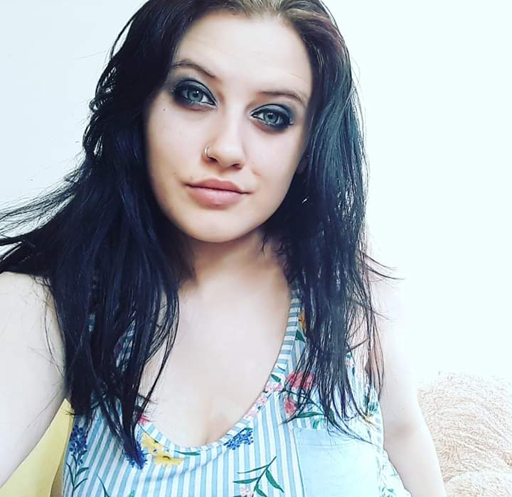 MissMayhemGami1's tweet image. What's everyone doing today ? I've  been to do some shopping and now I'm relaxing for a bit  before I play some red dead redemption! 🖤 #gamer #gamerblog #femalegamer #alternativegirl #reddeadredemption2 #RedDeadOnline #xboxone