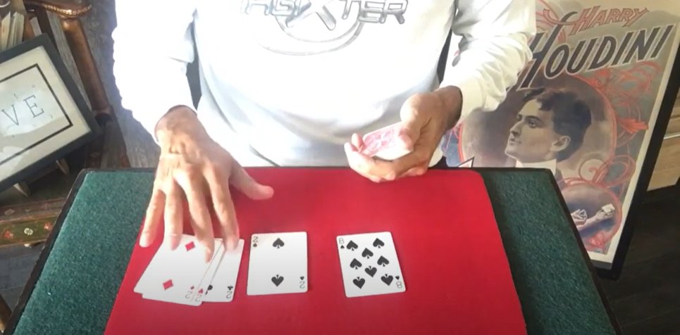 MinuitDiffusion's tweet image. Besoin d'un peu de magie dans votre vie? MINUIT DIFFUSION - Agence de diffusion artistique - vous emmène ailleurs avec Carlos Vaquera...

Cliquez ici pour quelques minutes dans l'univers des cartes et de l'illusion ⤵️
 youtu.be/CJvw8ozc20Q

#carlosvaquera #magie #mandrake