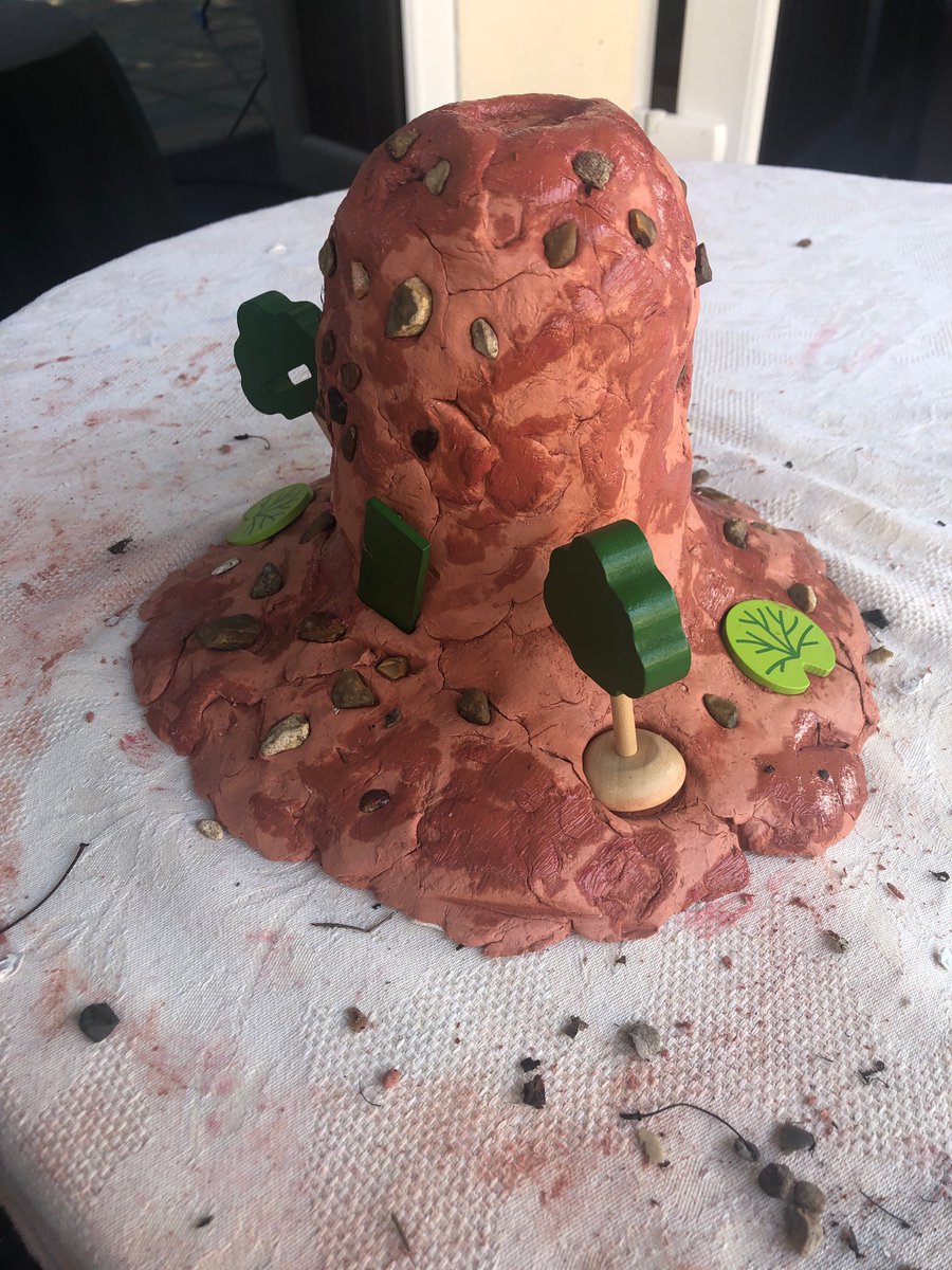 Sophia choose modelling clay for her volcano recreation. She’s all ready to try the eruption once the  clay is dry 🙂🌋 @GBSMrsMills