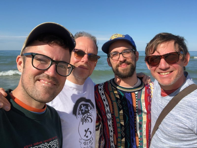 PopMatters's tweet photo. Nana Grizol's #SouthSomewhereElse finds the band attempting to reckon with the racist past and present of the US South.
Out today via @ArrowhawkRcrds and @DonGiovanniRecs.
https://t.co/8g65gYjZ0A https://t.co/9FU0q7ID95