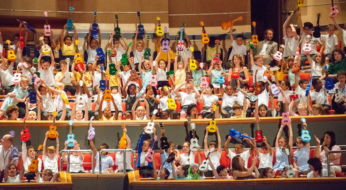 ErasmusplusFR's tweet photo. Avec #Migratorymusics de @RocherdePalmer découvrez comment des chants et berceuses du monde peuvent aider à mieux accueillir les familles étrangères primo-arrivantes
#InclusiveErasmus
https://t.co/q4BZnFBKpe https://t.co/qDWssZUyi6