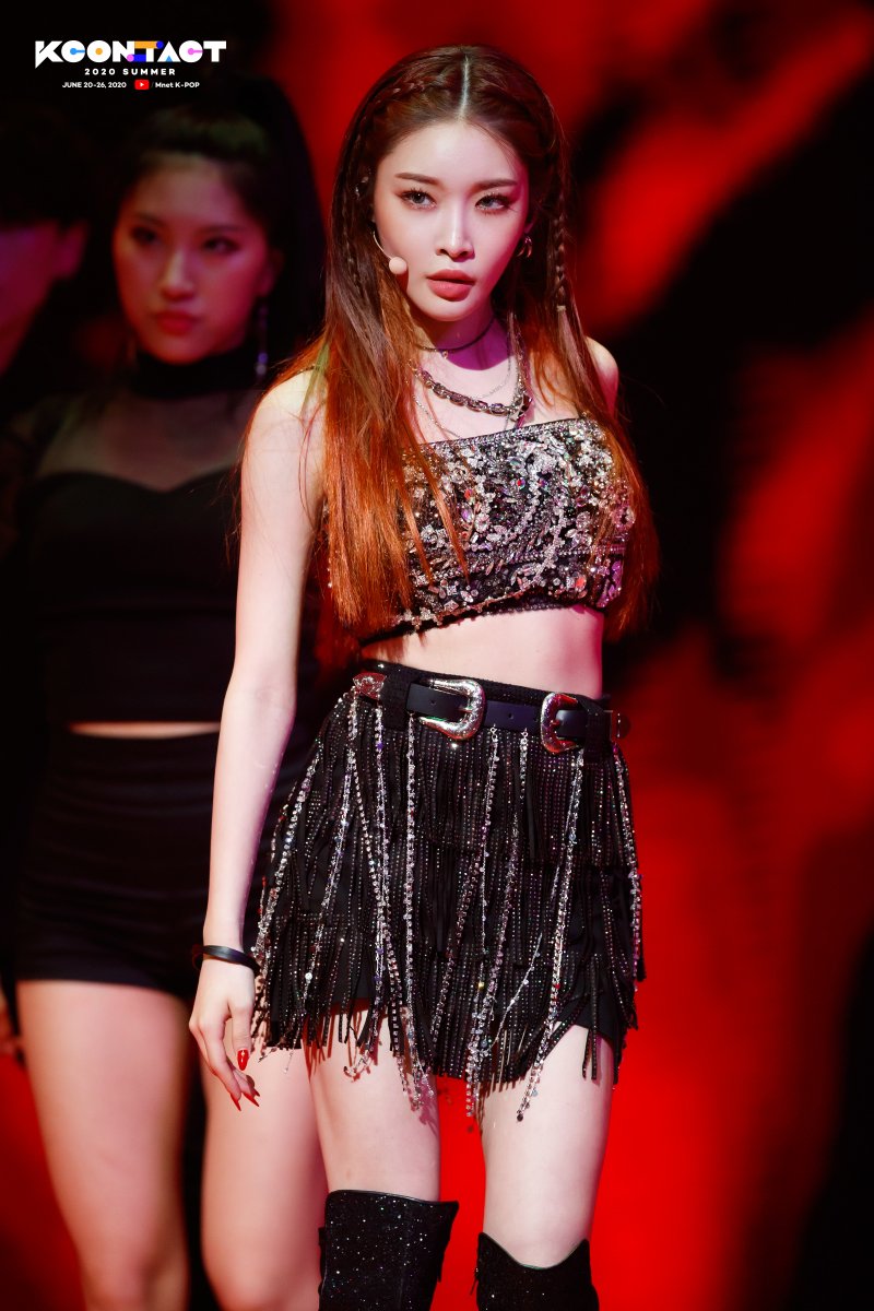KCON_official's tweet photo. [KCON:TACT 2020 SUMMER] DAY 7 #CHUNGHA

Queen @CHUNGHA_MNHent came to reign!

▶WATCH #KCONTACT NOW: https://t.co/r2LY9moQI2 
#KCON #KCON2020 #LetsKCON247 https://t.co/hXO8H8XCCD