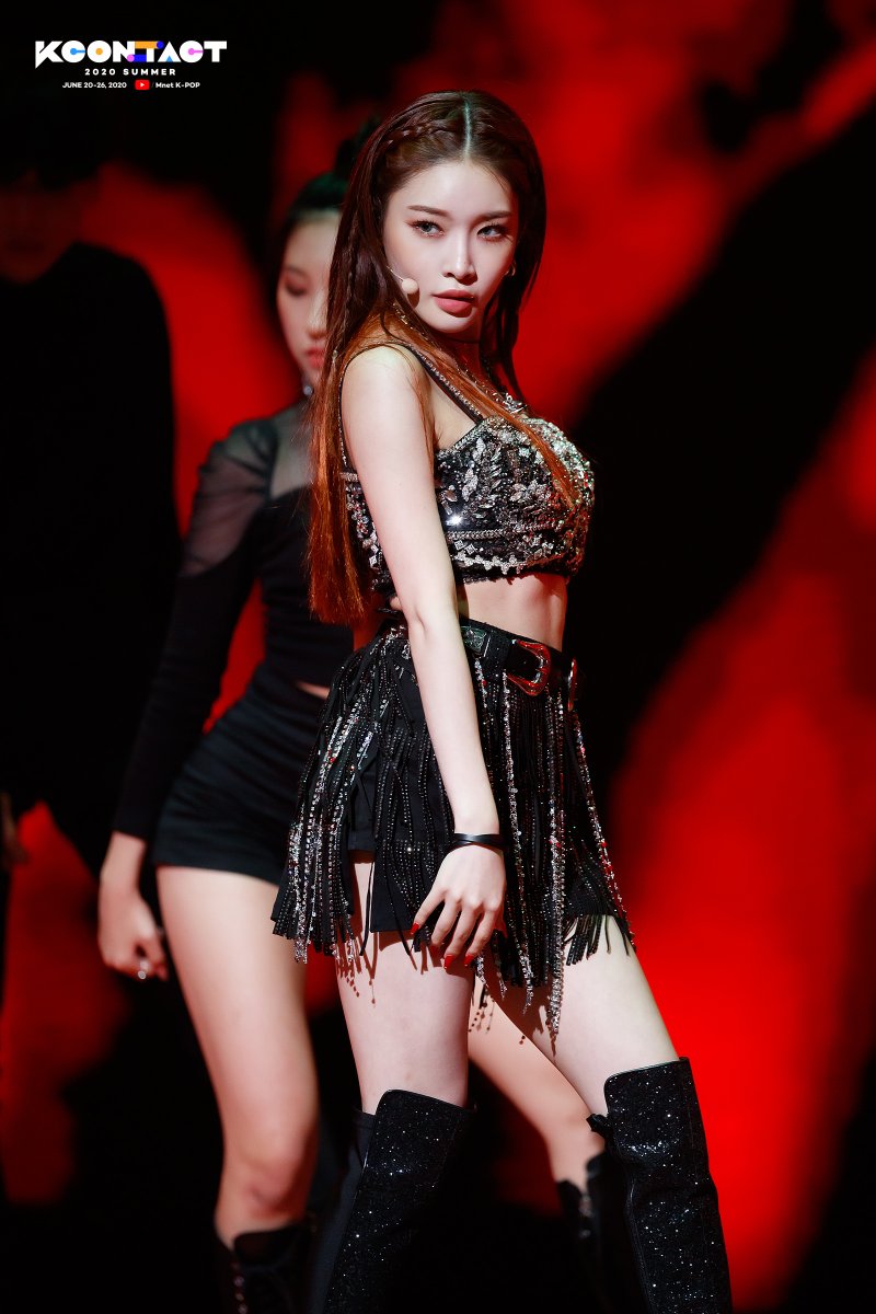 KCON_official's tweet photo. [KCON:TACT 2020 SUMMER] DAY 7 #CHUNGHA

Queen @CHUNGHA_MNHent came to reign!

▶WATCH #KCONTACT NOW: https://t.co/r2LY9moQI2 
#KCON #KCON2020 #LetsKCON247 https://t.co/hXO8H8XCCD