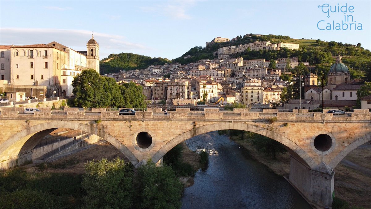 GuideOnCosenza's tweet photo. Il "Mio Viaggio in Calabria" - GuideInCalabria di Alessandra Scanga 
Clicca sul link:
👇👇👇
https://t.co/LsFXT6Y6LO via @YouTube https://t.co/A0oEjjTy62