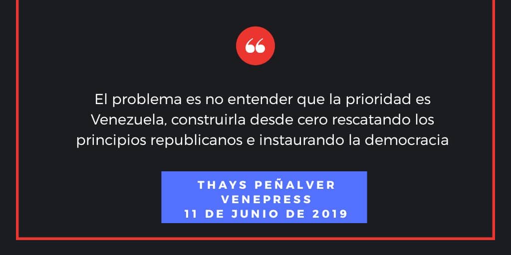 thayspenalver's tweet image. A un año, seguimos parados en el mismo semáforo. 

Cuando la prioridad no es #Venezuela se abren las brechas para todo tipo de manipulaciones personalistas que pretenden confundir con “jugadas políticas”. 

Ni Rómulo Betancourt ni Churchil “jugaban”, practicaban la alta política.