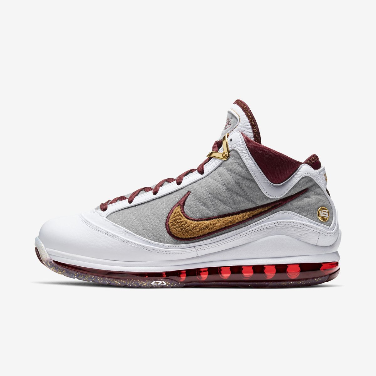 LeBron 7 \