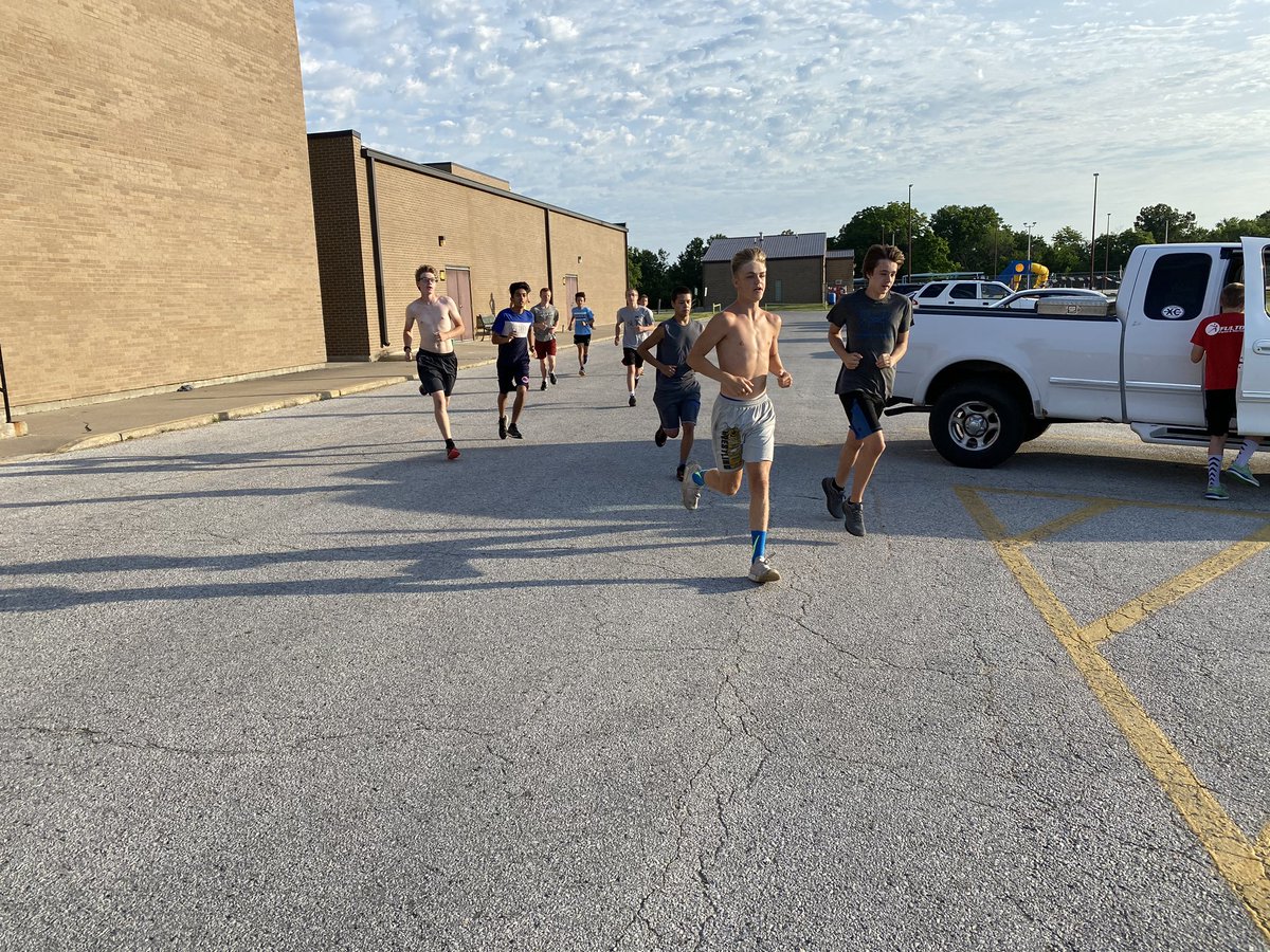Our biggest group yet this morning!  Remember we will not meet next week.  Make sure to get some R&amp;R... Run and Recruit!

We will resume summer practice on Monday, July 6th, from 7:00 am to 8:30 am! #fultonhornetsxc <a href="/CoachHutchXC/">Doug Hutcherson</a> <a href="/FPSActivities/">Fulton Activities</a>