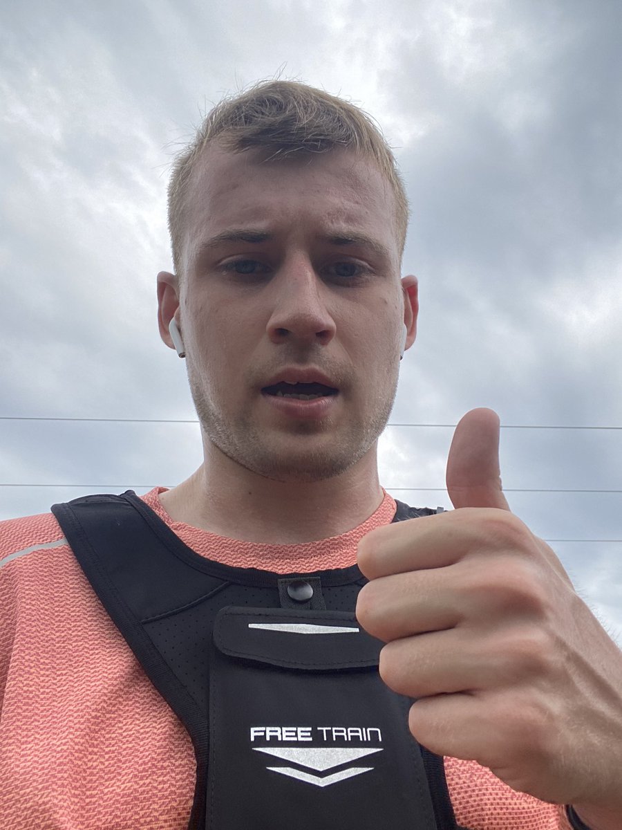 MrDavison_PE's tweet photo. Nice to stretch the legs a bit with some tough interval training this afternoon! https://t.co/HJLRsk3LAI