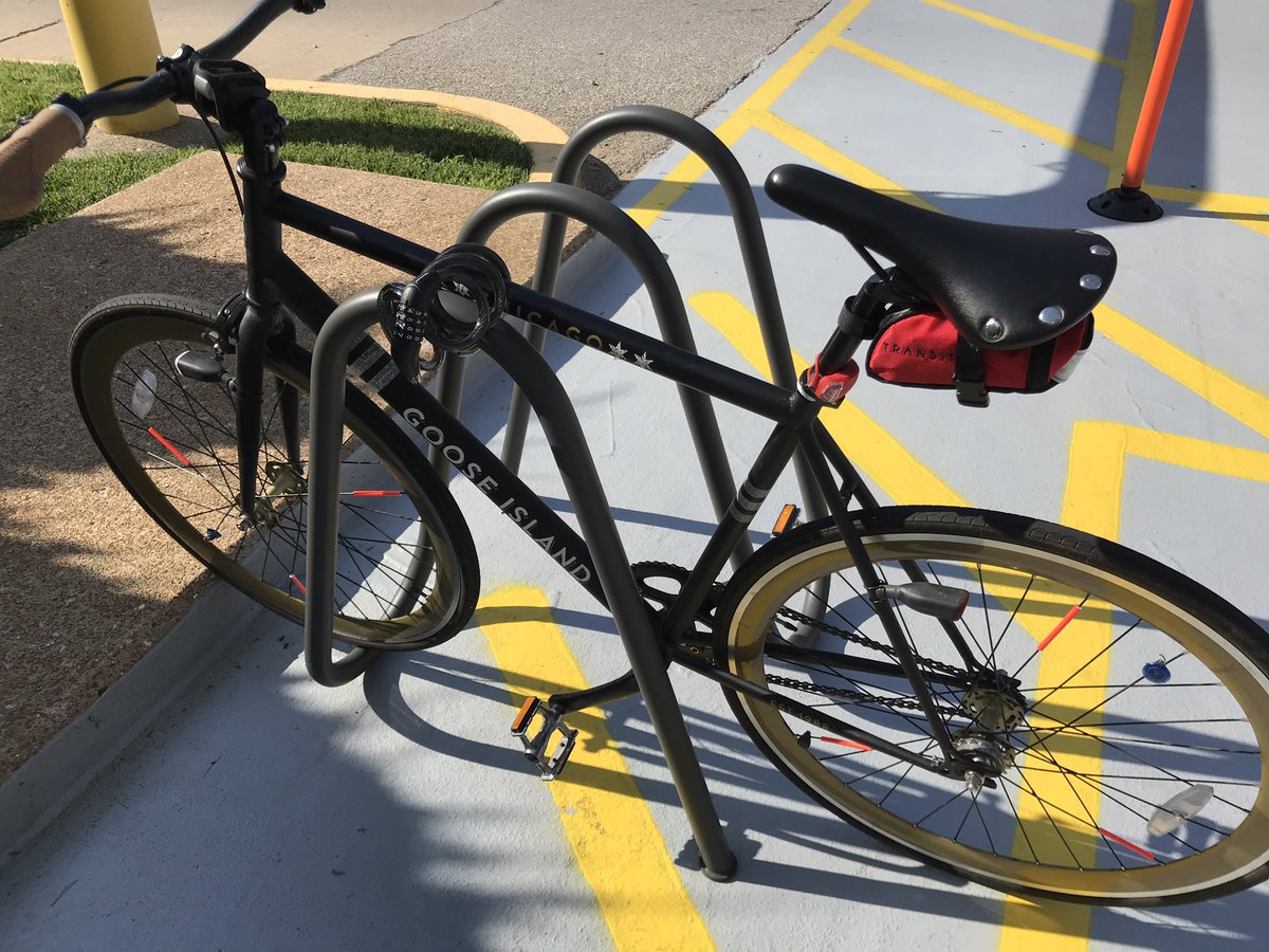 dmnick13's tweet photo. Thanks SSM Healthcare for FINALLY installing a bike rack at your Richmond Heights medical building https://t.co/HNO7IH07fq