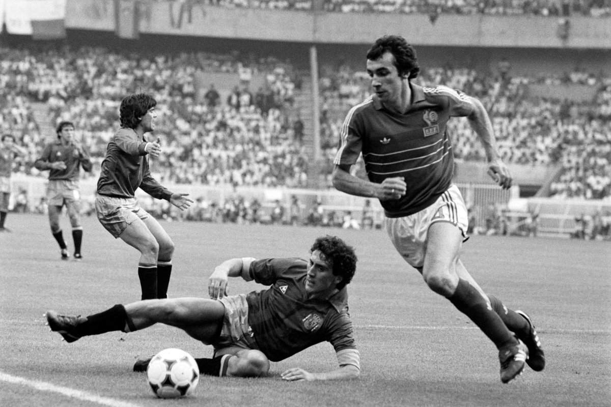 FrenchTeam's tweet photo. Happy birthday to UEFA EURO 1984 winner Maxime #Bossis! 🏆🥳 #FiersdetreBleus https://t.co/IfQkWCDtBP