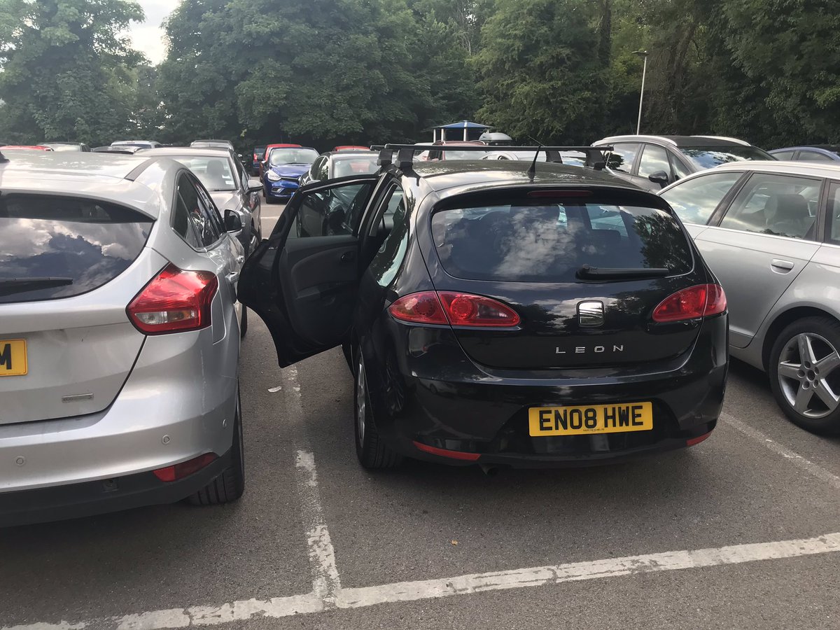 mpearsondrums's tweet photo. @WhampsteadPC someone has left their car open! No one around. Car is is in very bad shape. Can anyone help? https://t.co/KlaaEz37vY