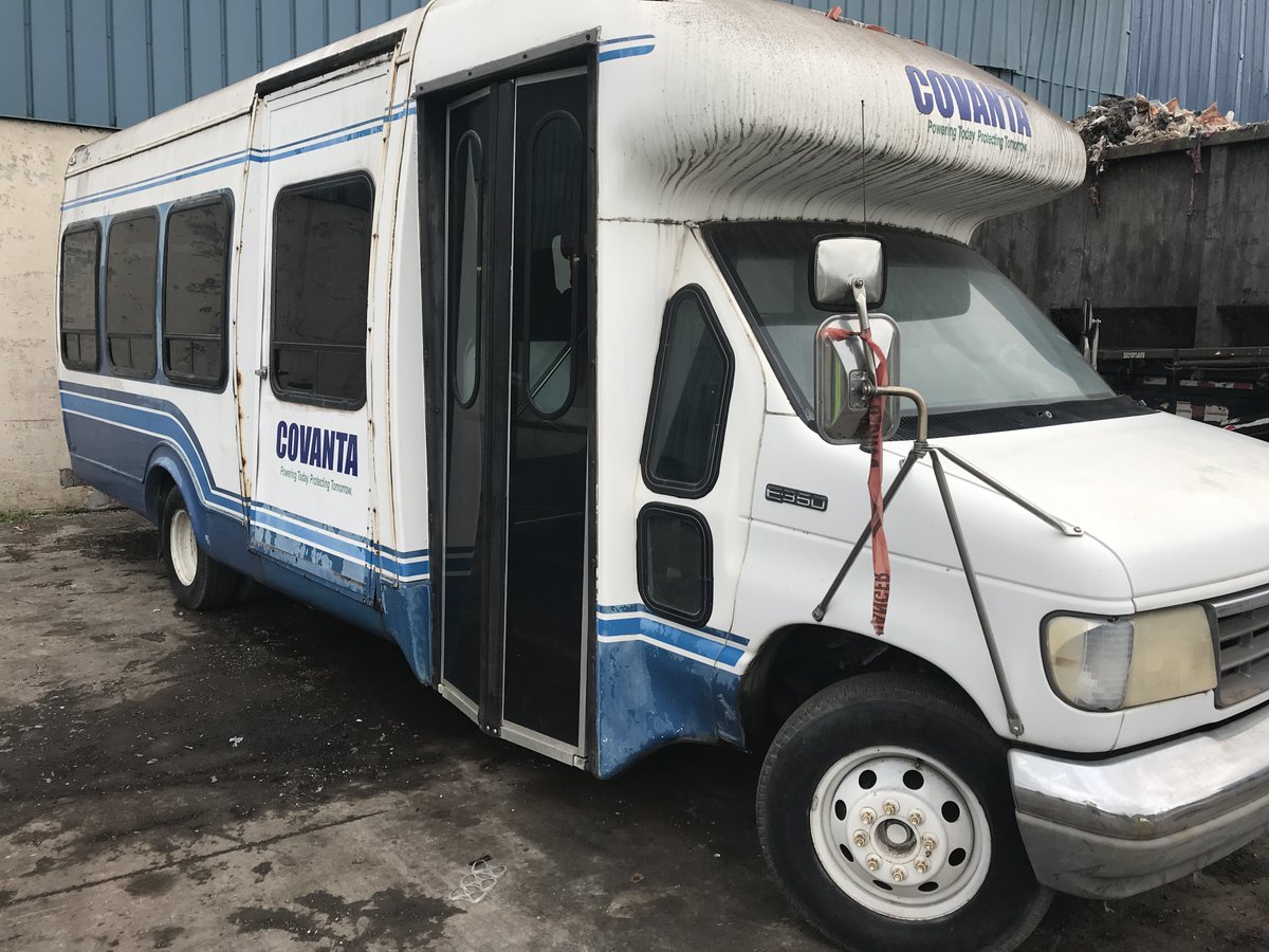 miamidadeswm's tweet photo. These four lucky trucks arenโt going to rust away in a junkyard. Our partner, @Covanta, donated these trucks from our #WTE Resources Recovery Facility to @MiamiDadeFire for use in #MDFRTraining on how to rescue people in vehicular accidents. 2/5 https://t.co/AGHRCPsF7b