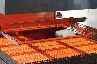 MacPlasMagazine's tweet photo. #Omso sceglie i riscaldatori di #Krelus. Essiccazione rapida delle vernici sulle capsule per bevande. #Leister @LeisterItalia  https://t.co/BRZG5W5kSW https://t.co/BFGZb77VqS