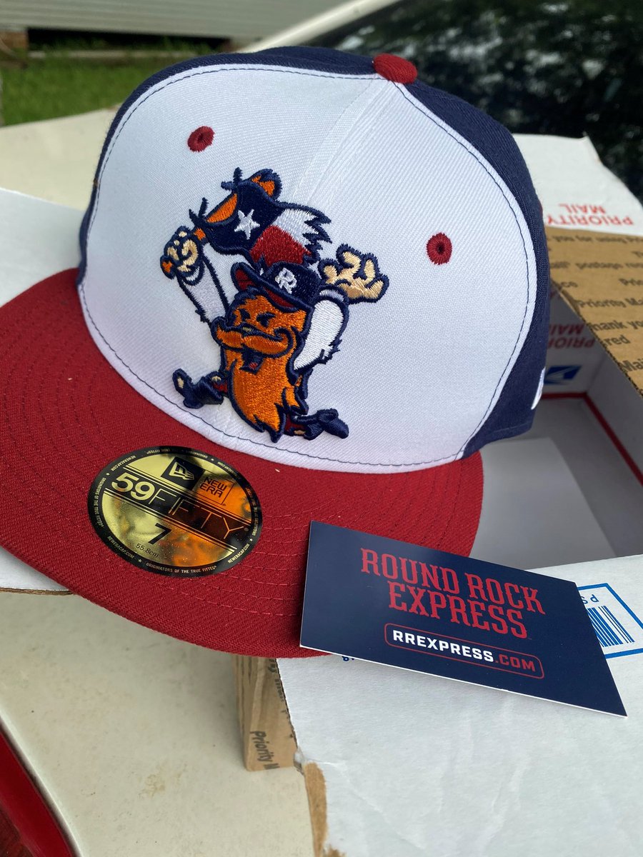 jjgottsch's tweet photo. #Texas vs #Oklahoma. @Yankees vs @RedSox. @Eagles vs @dallascowboys. Hold our beer. @RRHairyMen vs Flying Chanclas. #512vs210 #RonaRivalry #i35 @TCLBaseball @RRExpress @missionsmilb @MikeTaylorShow @BobBallouSports @JoeKENS5 @MaxSportsSA @ErinHogan @JasonMinnix @HardballHardge https://t.co/S3FK2v1v4H