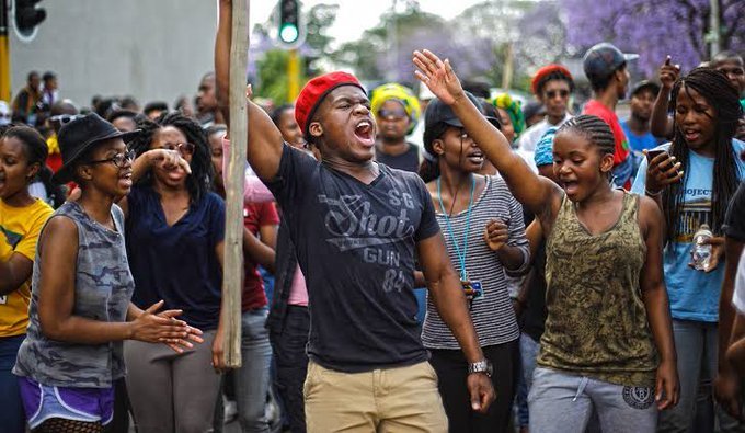 SimamkeleMadon3's tweet photo. #MUTMUSTFALL #MUTMUSTFALL
We want our allowances, data and laptops now https://t.co/SMQDAUki6b