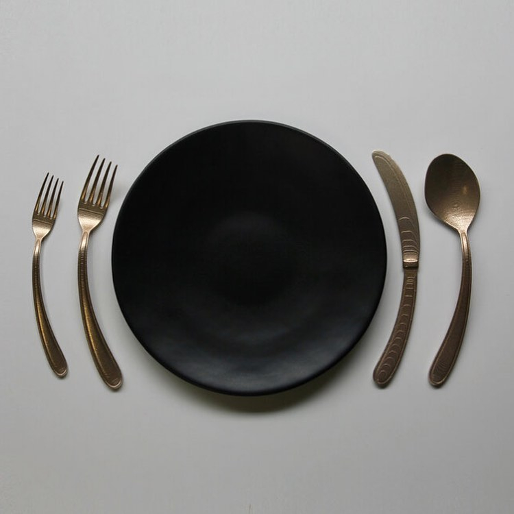 MesmerizeD_it's tweet image. Curved Flatware by @object.rights which is 3D printed in bronzed steel and curved to reduce wrist pressure!

Visit: mesmerized.it

#cutlery #cutlerydesign #flatware #bronzedsteel #bronze