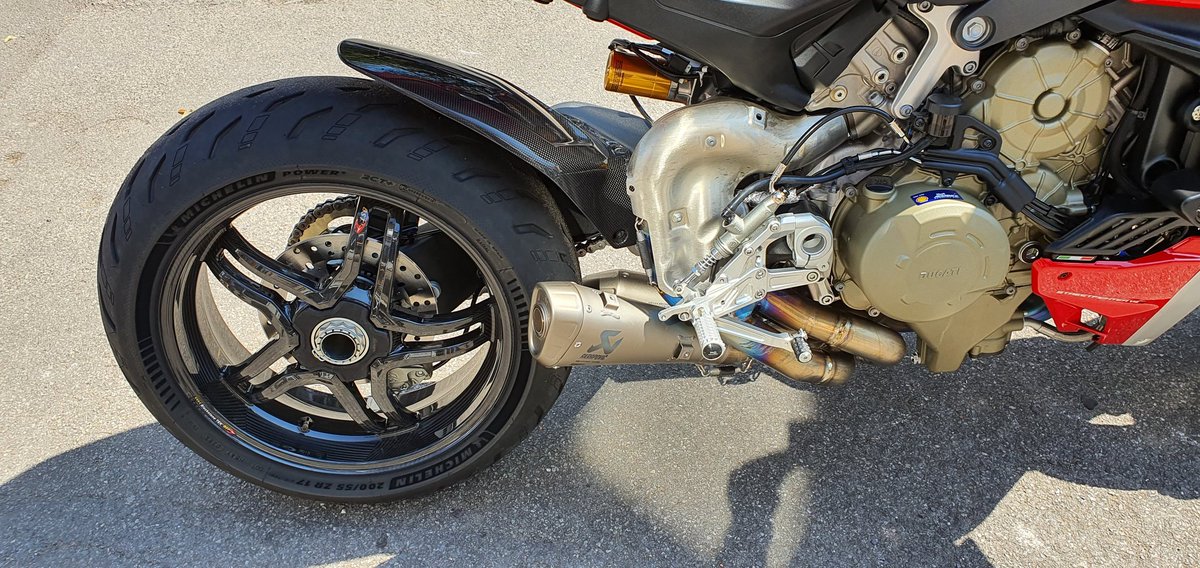 mrbiker09's tweet image. Damn customers bringing in there gorgeous bikes 😍
#muchwant