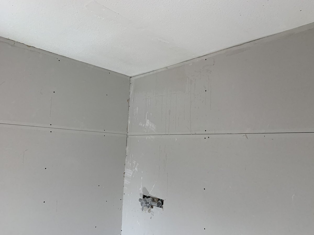 AdtBuilding's tweet photo. Bathroom boarded and skimmed 👌🏻 https://t.co/fWdhtVOI3J