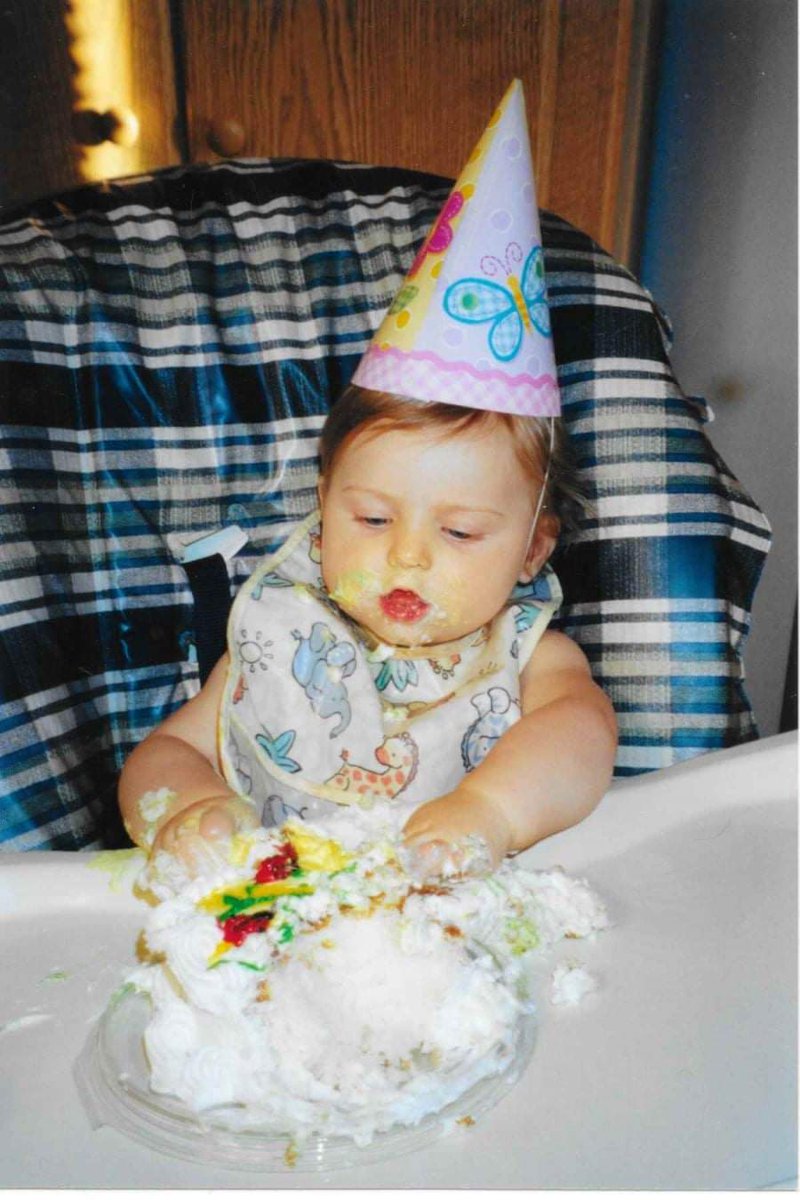 kerri van briesen tweet media