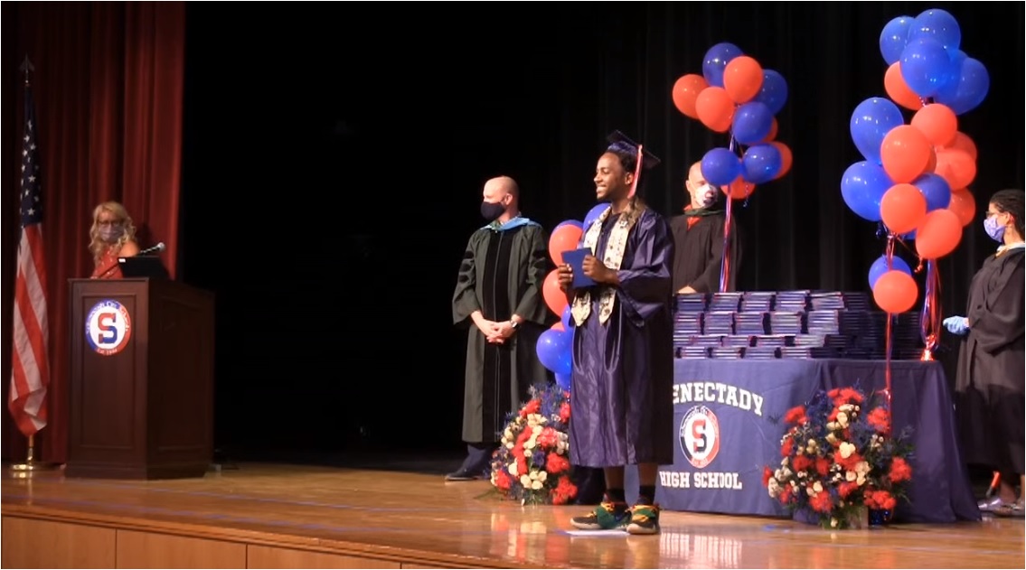 SCSchools's tweet image. Congratulations Class of 2020!  Diploma presentation underway now.....and throughout the day.    #socialdistancing #SHSClassof2020 #hardwork #studentandgraduatesuccess