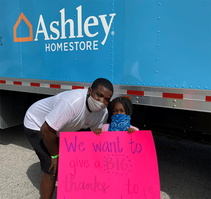 HopeToDreamAHS's tweet photo. In collaboration with @MetroMinistries, we were able to donate 50 beds to children in need in New Port Richey. Throughout this uncertain time, our team strives to support our communities where they need it most. 💗 #strongertogether #HelpingHands https://t.co/As3XTuVsty