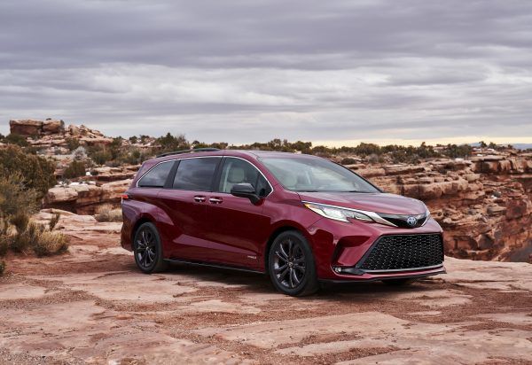 ViperShill's tweet photo. #Toyota's all-new Sienna caused quite the buzz recently, which means I obviously had to do a #podcastepisode about it! Link: https://t.co/g8MIDSKp3q | #CodysCarConundrum #podcast #podbean #carpodcast #autopodcast #automotive #cars #toyota #Siennaminivan #spotifypodcast #podcaster https://t.co/ofCGRpK0Yy