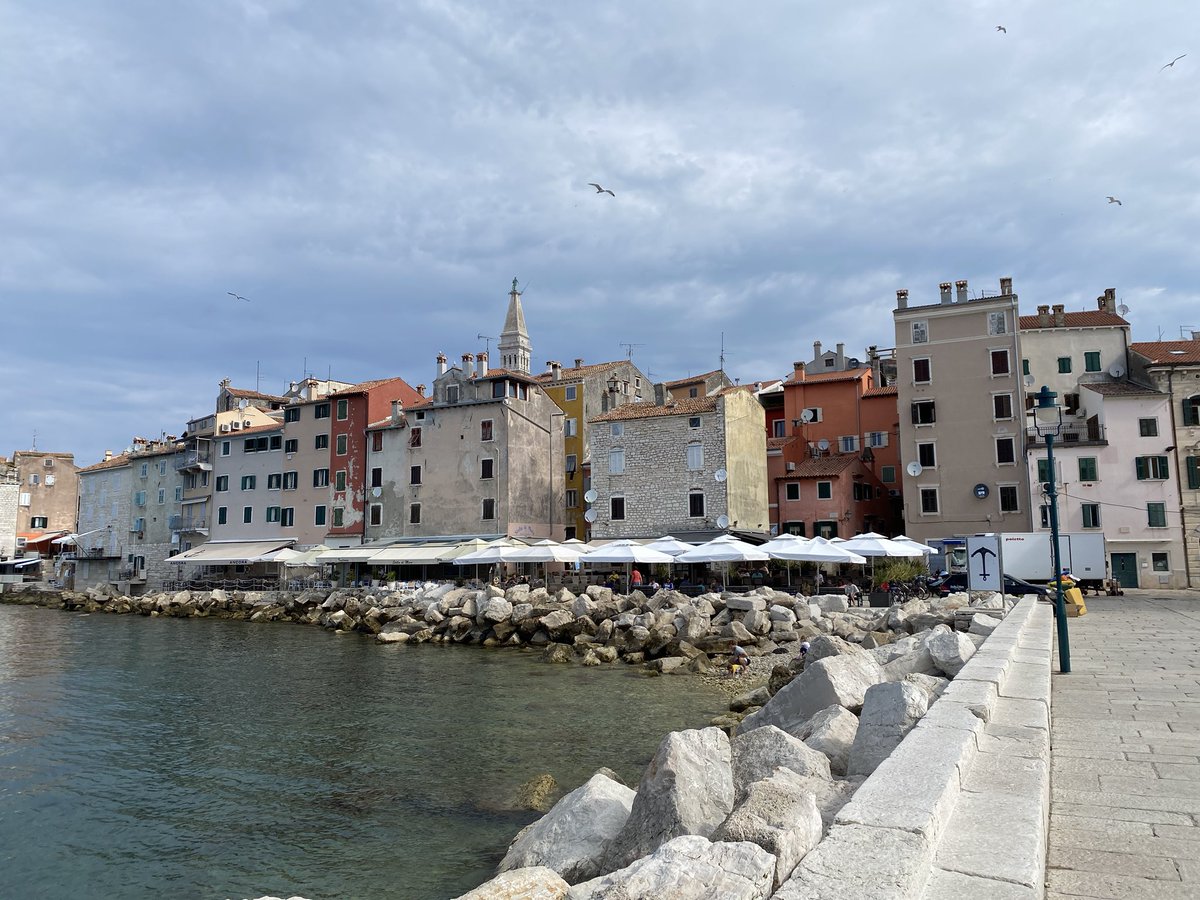 Creative iron tweet media