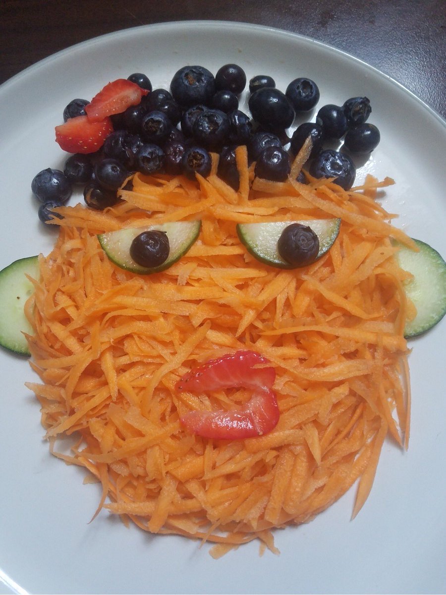 RBentley_REMAT's tweet photo. I absolutely LOVE this healthy snack made by one of our Nursery children this week! It looks too good to eat! Especially with that beautiful strawberry bow in her hair! Well done! #nurseryblog https://t.co/HJpCju2Qjb