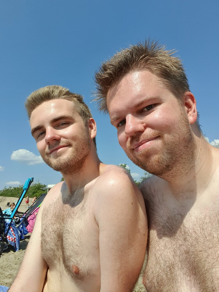 michaellives's tweet photo. Me and my boyfriend @Ricky_Karlsson spent some time at the beach, naturally keeping the distance to other people. A nice wwim in the ocean sure is refreshing when its 30+ C outside.
#boyfriend #beach https://t.co/x3a5YfJ9BL
