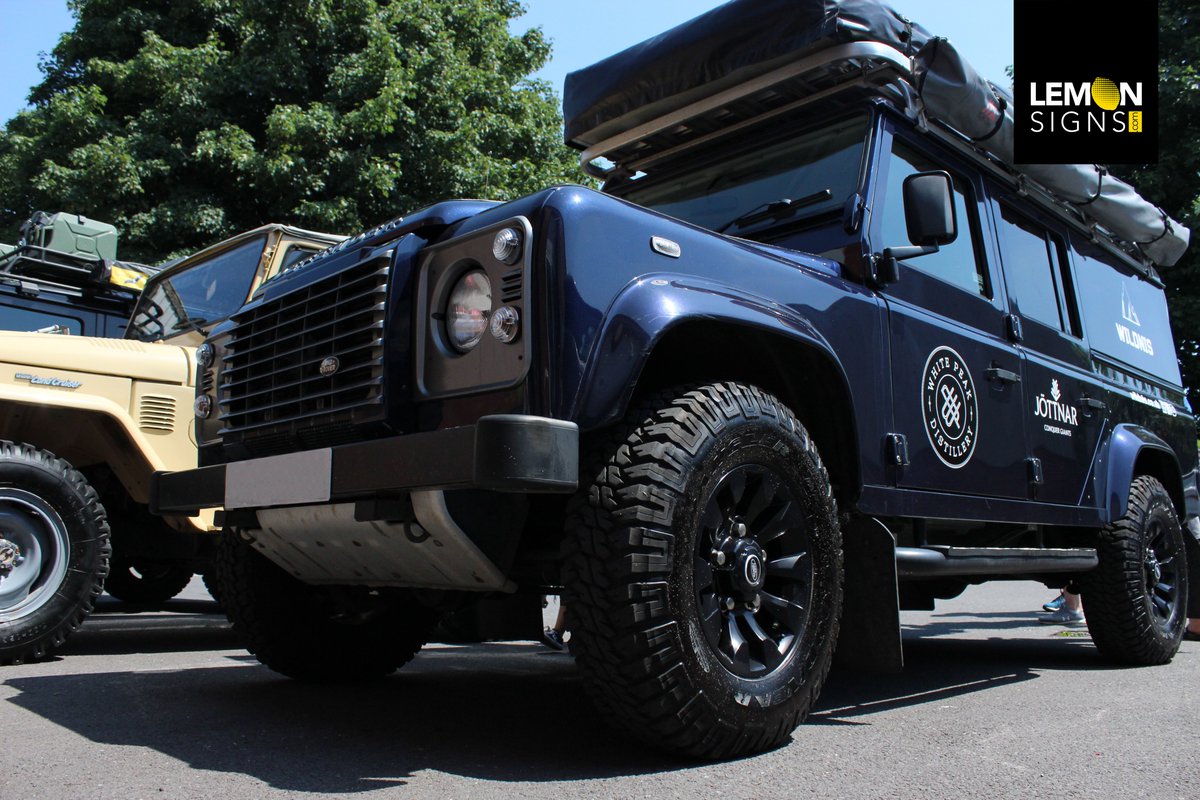 lemonsignsderby's tweet photo. Just finished this absolutely enormous defender👀 #landroverdefenderuk #lrduk
#lemonsigns #oursignsyourbusiness #bespoke #creative #design #local #madeinUK #proud #vehiclegraphics #landroverdefender #DefenderSeries #vinylgraphics https://t.co/oReROwCeh8