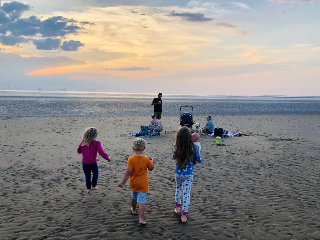 Instead of getting ready for bed last night, we grabbed a blanket and a flask of hot chocolate and headed to the beach to watch the sunset. We had a storm in the distance, loads of room to run around with friends and even fireworks! Heaven 😍