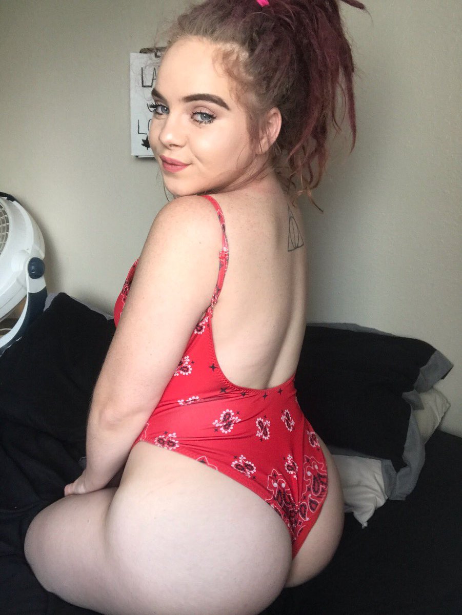 Andrea_luv21's tweet photo. Who wants to go for a swim today? #camgirl #swim #bathingsuit #red #HappyBirthdayAriana #FridayMotivation #COVID19 #PRIDE2020 #onlyfans #AssChellenge #cheeks #LiveAllOut https://t.co/VcoVI8e2xw