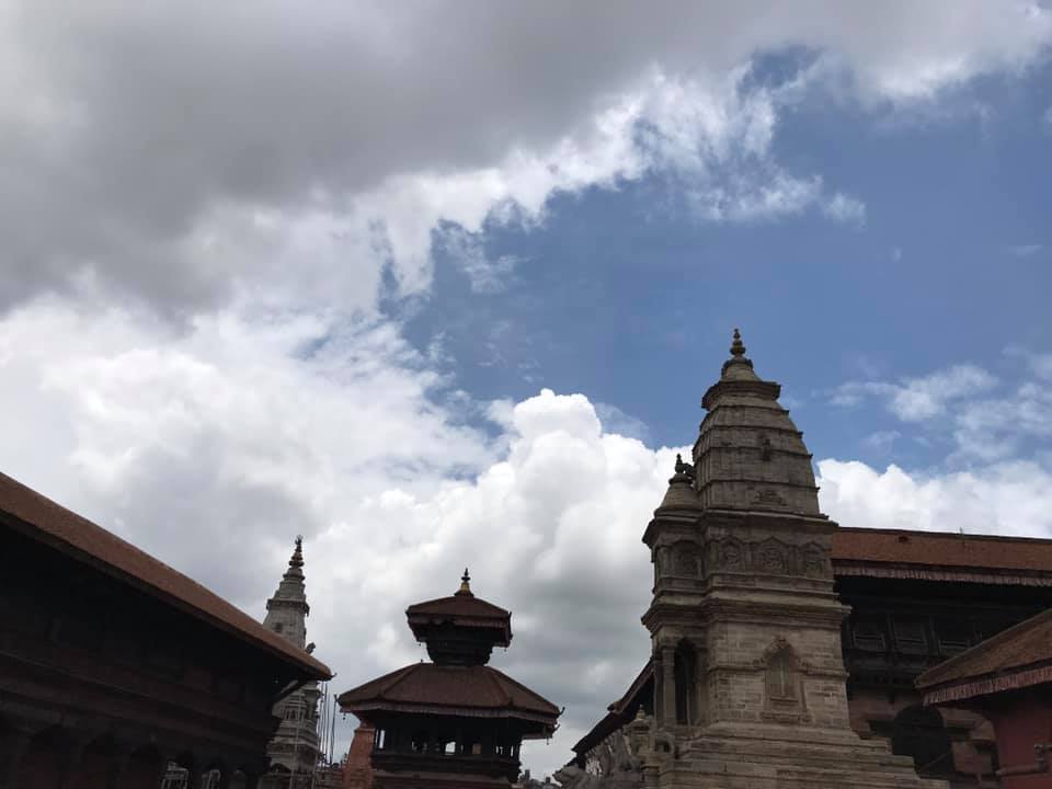 Sushilgyewali's tweet image. पुनर्निर्माणपछि जगमगाएको भक्तपुर दरबार क्षेत्र । तस्वीर:हरि थापा