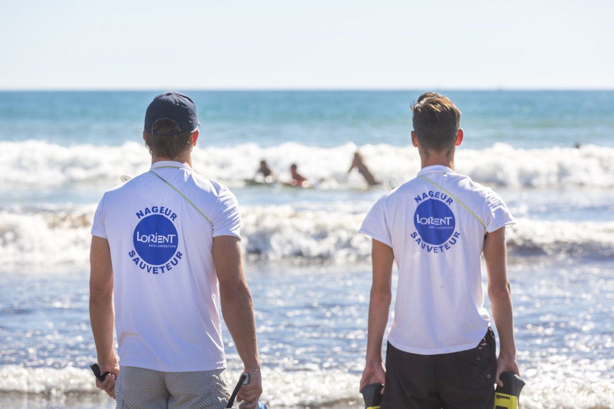 ☀️🏖️🌊🏄‍♀️ Cet été, Lorient Agglomération assure la surveillance de 16 plages du territoire
🗓️ Du 4 juillet au 31 août, 13h-19h, les nageurs sauveteurs veillent sur les baigneurs
📍 A Gâvres, Groix, Guidel, Larmor-Plage, Plœmeur et Port-Louis
+d'infos ➡️ bit.ly/3i77cYf