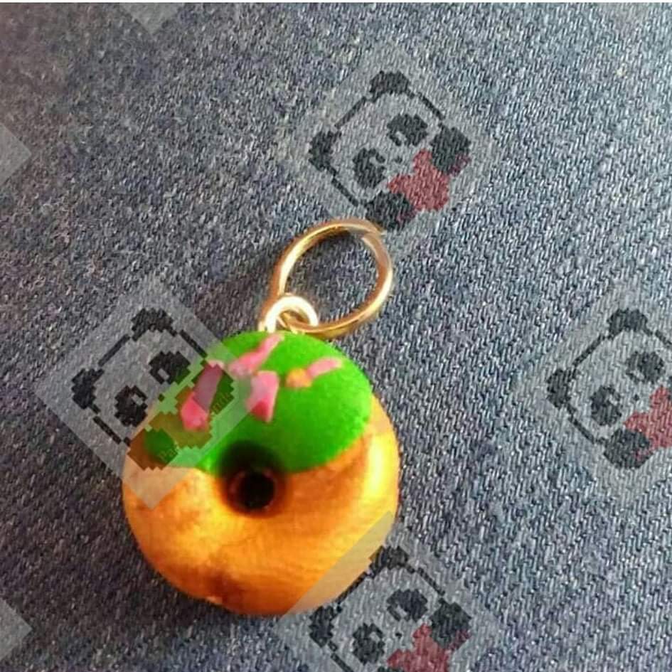 Panda_friends_'s tweet photo. Seguro que pronto con los deseos volveremos a una normalidad mas sana. 
#fimo #donut #menta #fresa #hechoamano #artesania #artesano #enviosaespaña #malaga #evento #salonmanga #mercadillos #regalos #premios #sorteos #follow4followback #followback #follow #followforfollow #followe https://t.co/Ewbr3TcuW6
